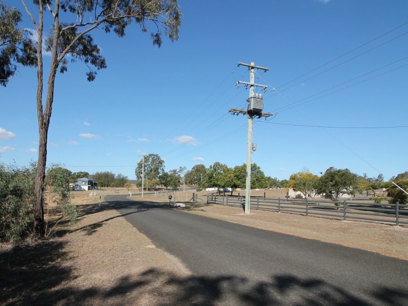 12 Shaw Rd, Hatton Vale QLD 4341