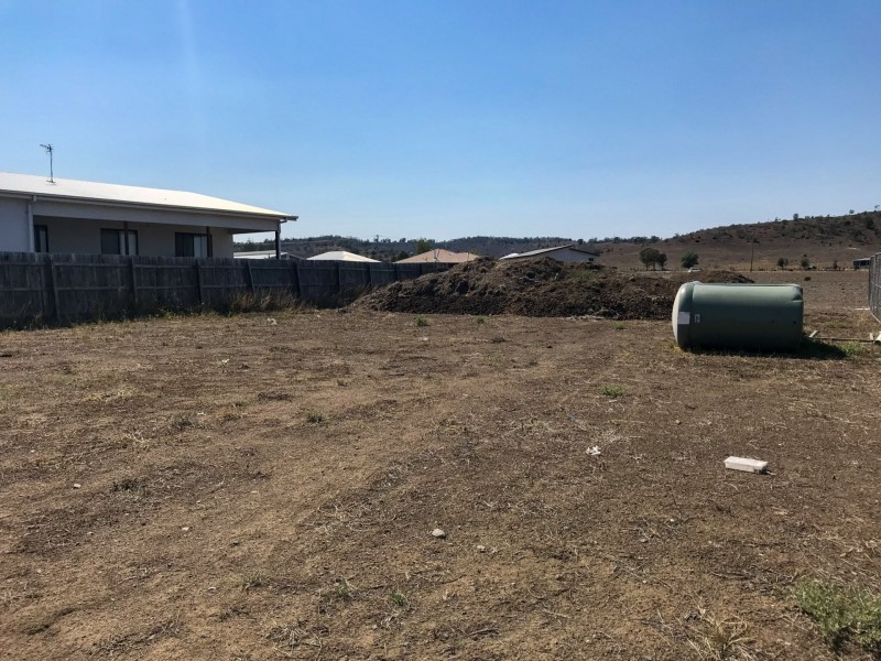 6 Lawson Cres, Laidley North QLD 4341