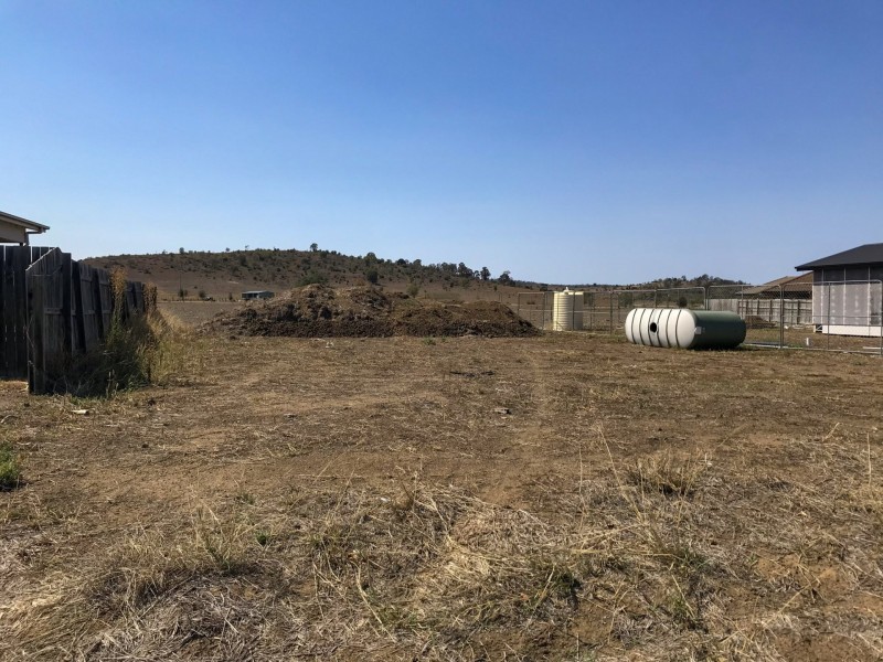 6 Lawson Cres, Laidley North QLD 4341