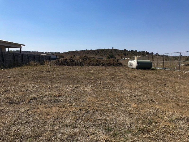 6 Lawson Cres, Laidley North QLD 4341