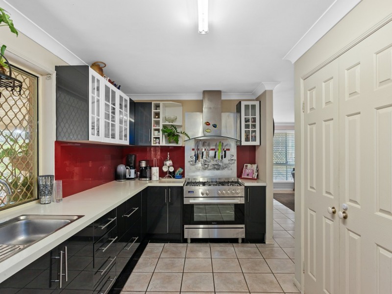 27 Bertrand Avenue, Kensington Grove QLD 4341