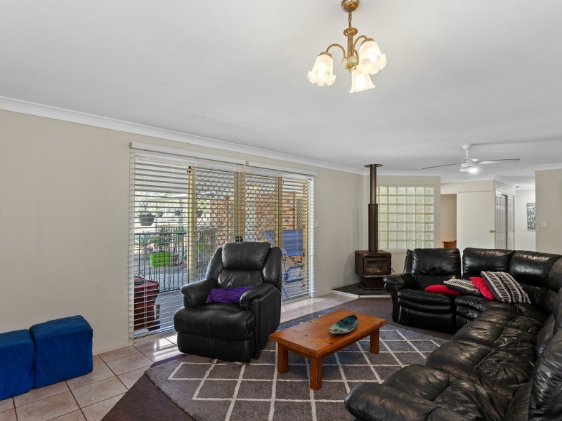 27 Bertrand Avenue, Kensington Grove QLD 4341
