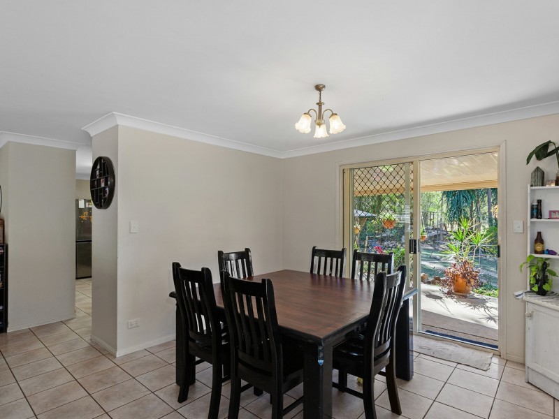 27 Bertrand Avenue, Kensington Grove QLD 4341