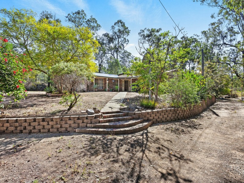 27 Bertrand Avenue, Kensington Grove QLD 4341