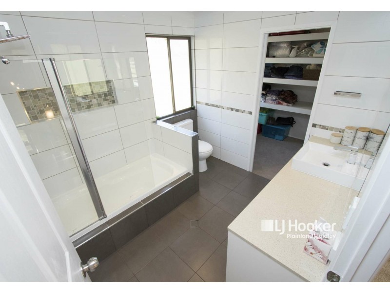 62 Limosa Rd, Lowood QLD 4311