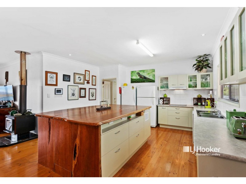 14 Challenge Avenue, Kensington Grove QLD 4341