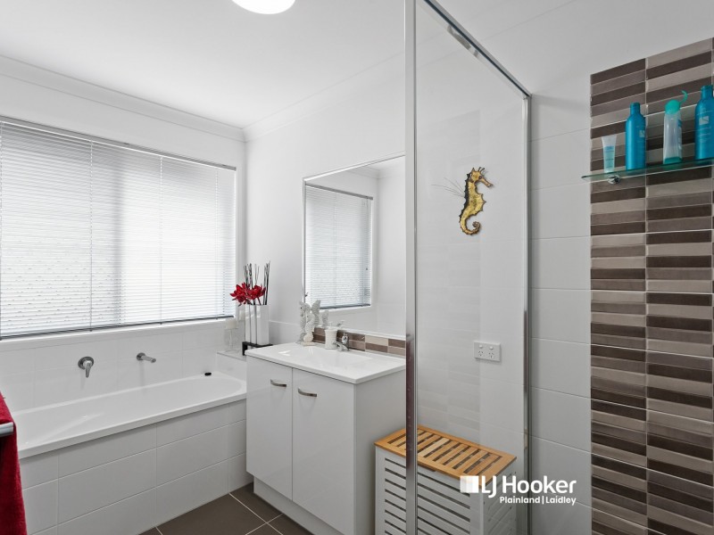 3 Richmond Tce, Plainland QLD 4341