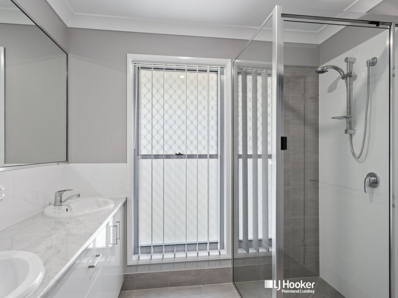 6 Sandpiper Drive, Regency Downs QLD 4341