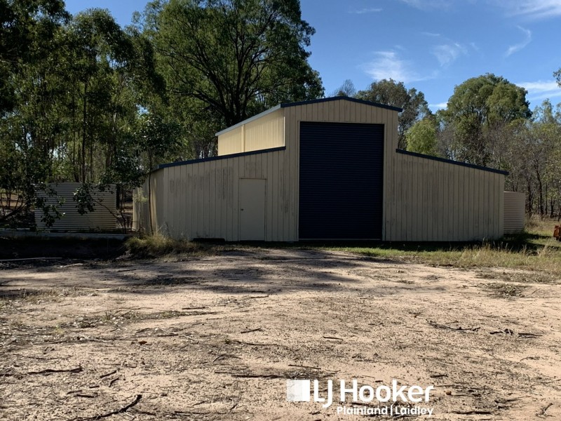 8 Naomi Rd, Lockyer Waters QLD 4311