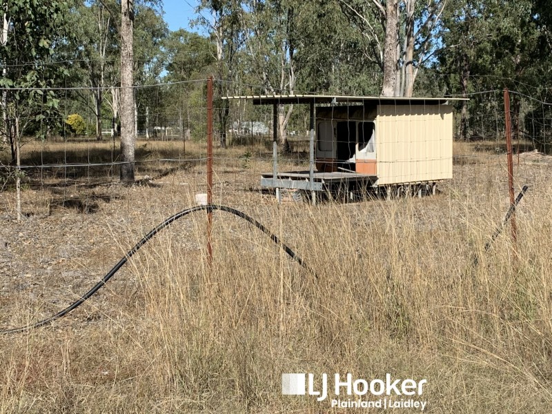 8 Naomi Rd, Lockyer Waters QLD 4311