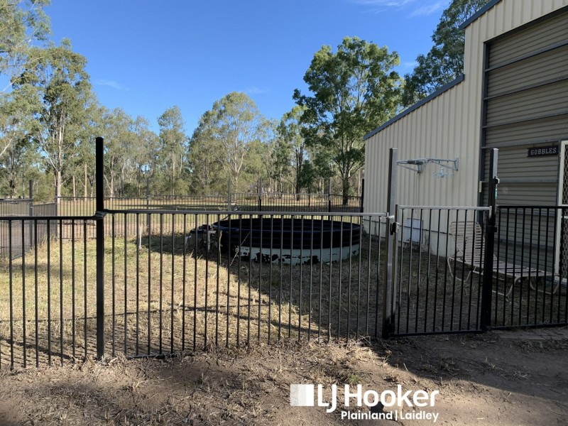 8 Naomi Rd, Lockyer Waters QLD 4311