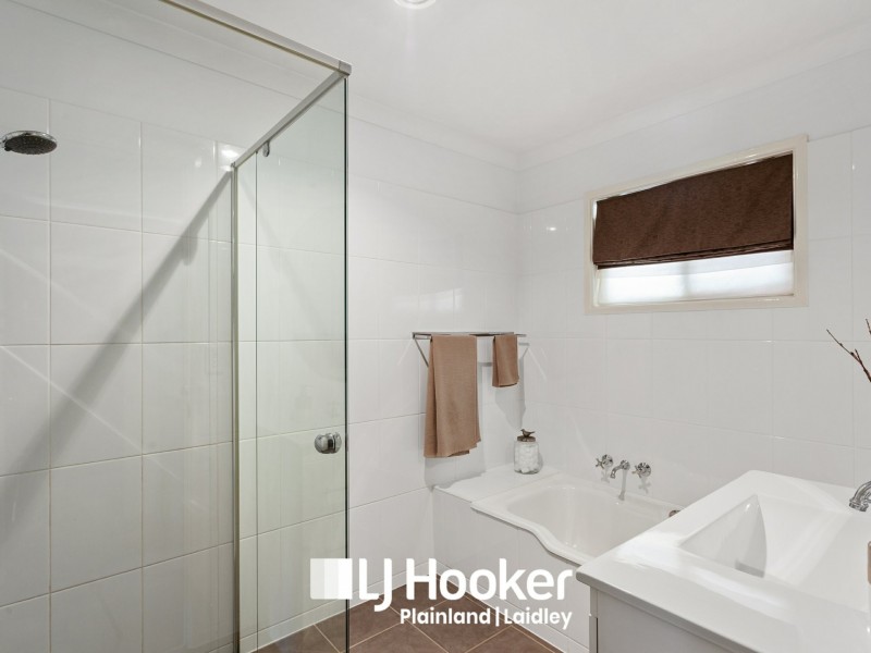 9 Challenge Ave, Kensington Grove QLD 4341