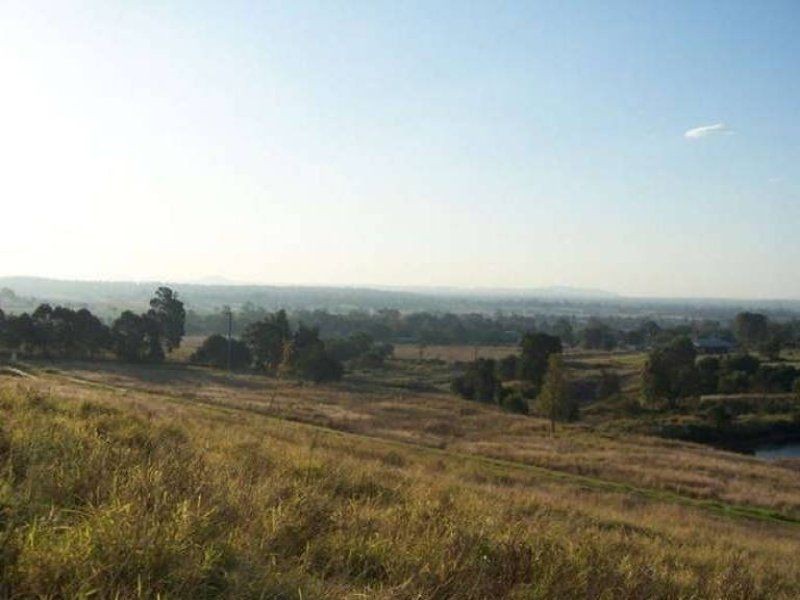 25 Lowood Hills Road, Lowood QLD 4311
