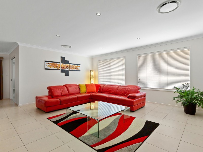 30 Walnut Drive, Brightview QLD 4311