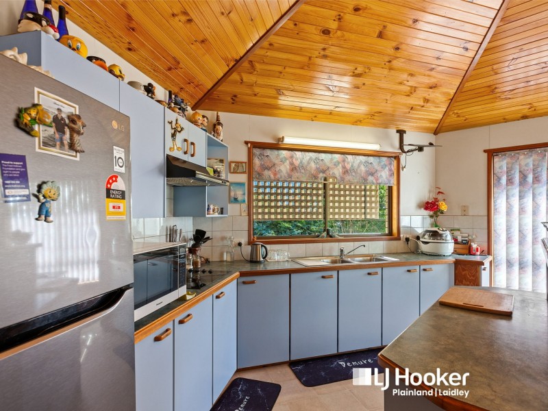 5 Howard Crt, Plainland QLD 4341