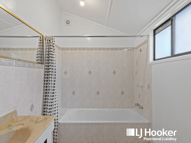 10 Robert Street, Forest Hill QLD 4342