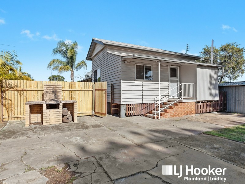10 Robert Street, Forest Hill QLD 4342