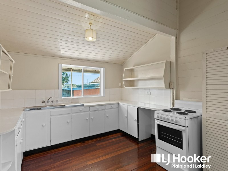 10 Robert Street, Forest Hill QLD 4342