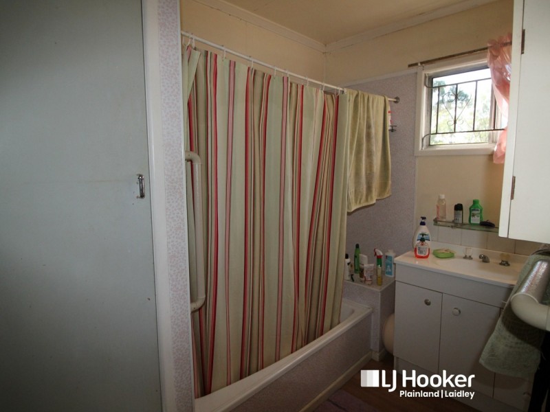 15 Yellowood Crt, Kensington Grove QLD 4341