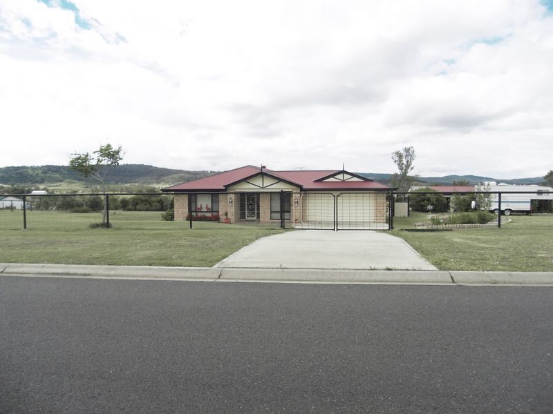 8 Graham court, Blenheim QLD 4341