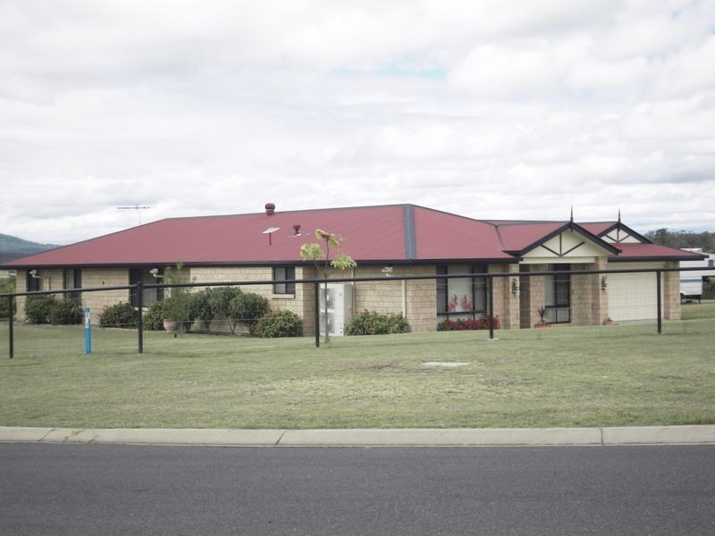 8 Graham court, Blenheim QLD 4341