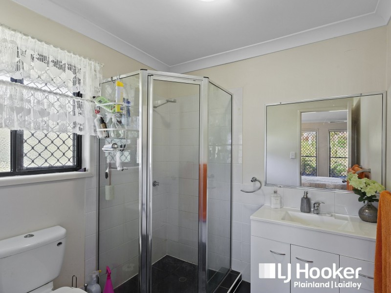 6 Appleby Close, Kensington Grove QLD 4341