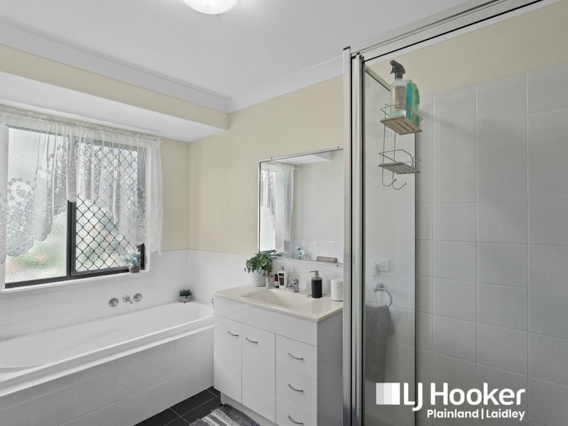 6 Appleby Close, Kensington Grove QLD 4341