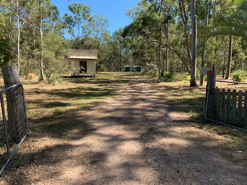 3 Archer Rd, Spring Creek QLD 4343