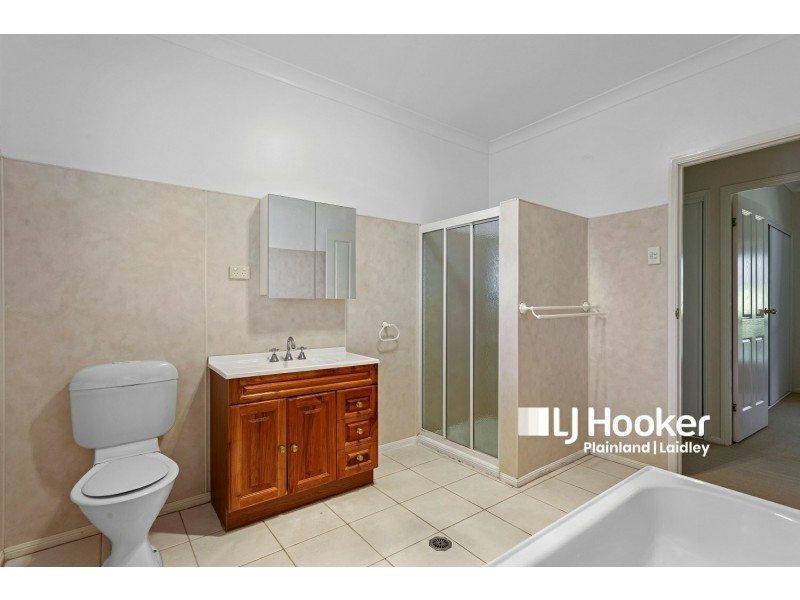 2 Howard Crt, Plainland QLD 4341