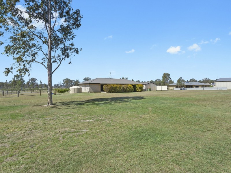11 Fitzpatrick Crt, Lake Clarendon QLD 4343