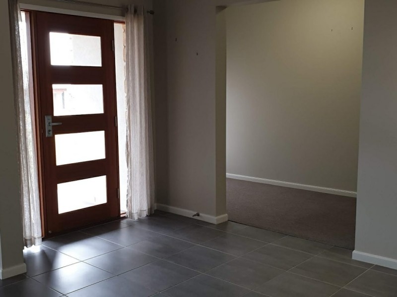 11 Silverton Place, Kensington Grove QLD 4341