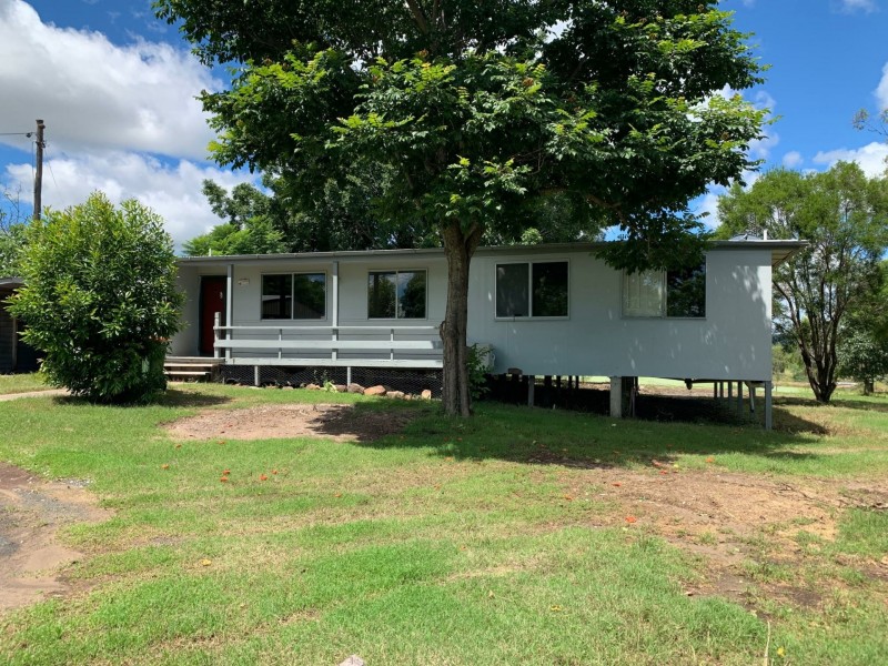 6 Hein Crt, Regency Downs QLD 4341