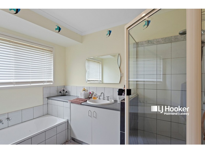 32 Hill Rd, Plainland QLD 4341