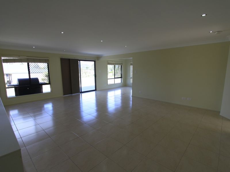 Kensington Grove QLD 4341