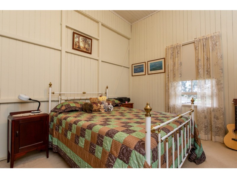 1 Curtin Road, Crowley Vale QLD 4342
