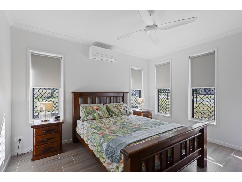 4 Wakefield Crescent, Kensington Grove QLD 4341