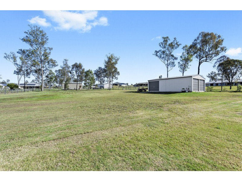 4 Wakefield Crescent, Kensington Grove QLD 4341