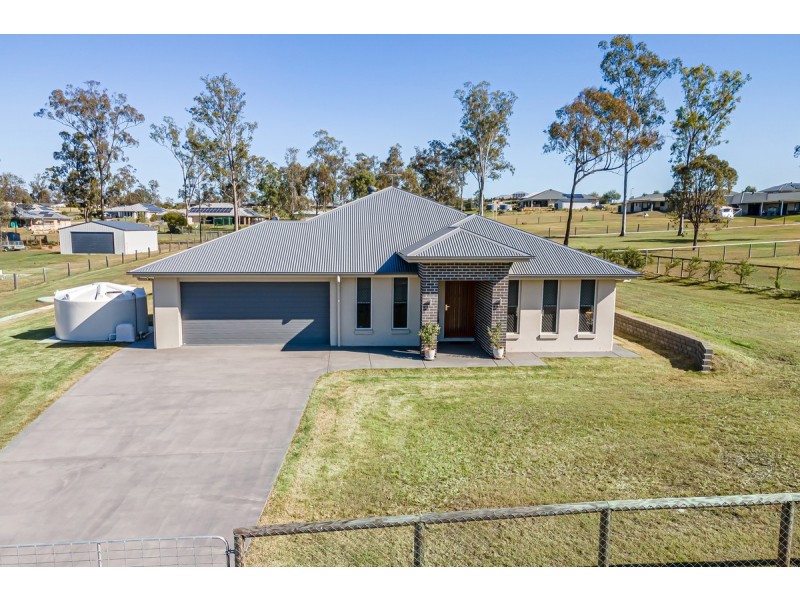 4 Wakefield Crescent, Kensington Grove QLD 4341