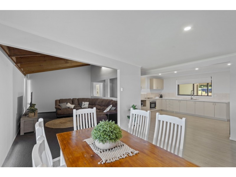8 Scheiwe Road, Plainland QLD 4341