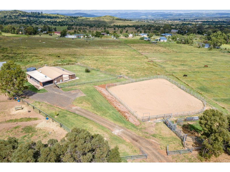 8 Scheiwe Road, Plainland QLD 4341