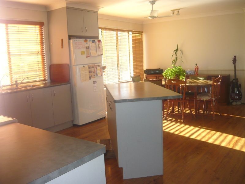 100 Lakes Drive, Laidley Heights QLD 4341