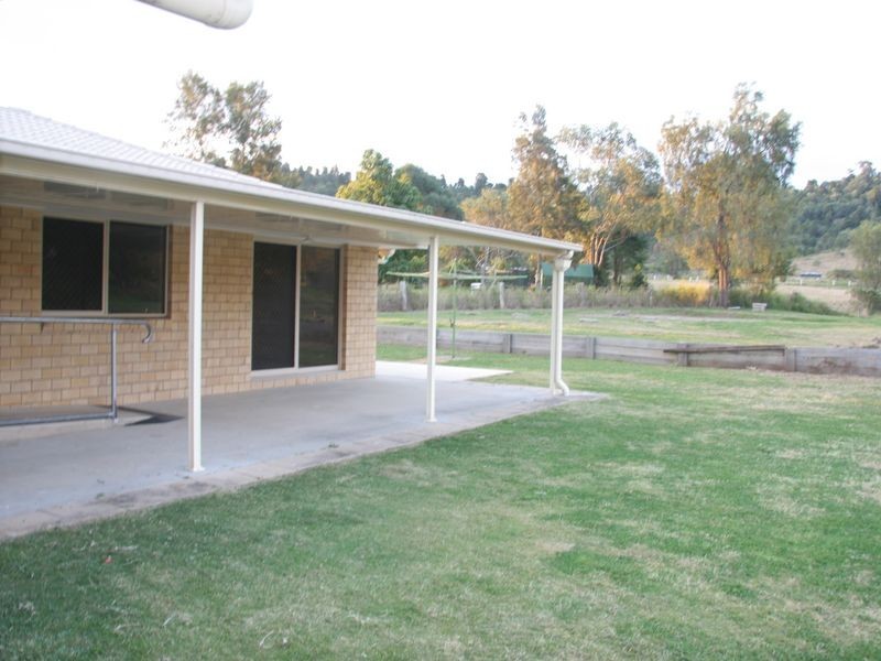 5 Bushman St, Plainland QLD 4341