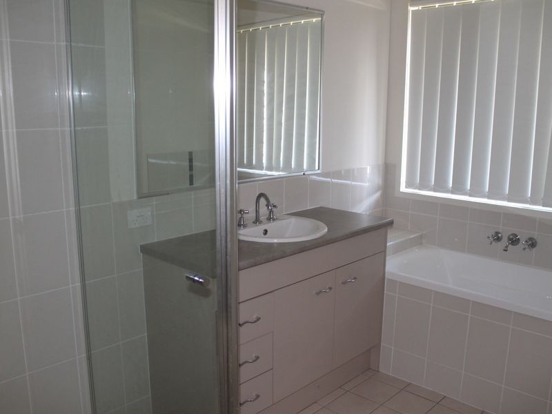 11 Silver Wattle Place, Laidley QLD 4341