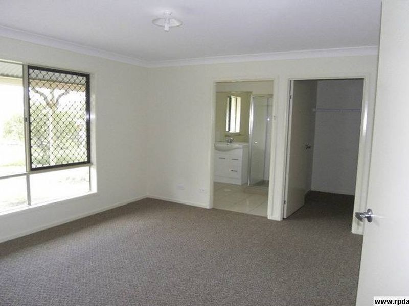 20 Hewett Drive, Regency Downs QLD 4341