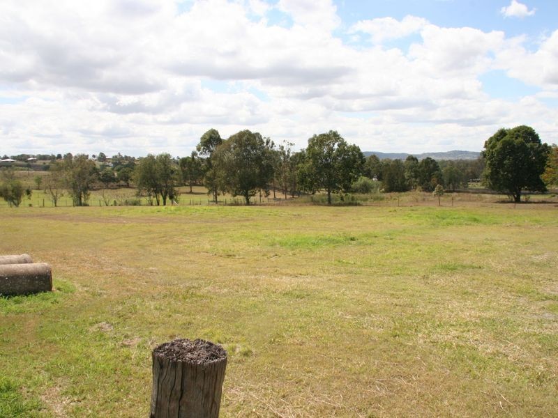 135A Zischke Road, Blenheim QLD 4341