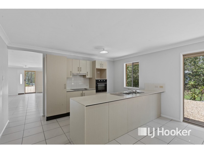 6 Aspen Court, Regency Downs QLD 4341