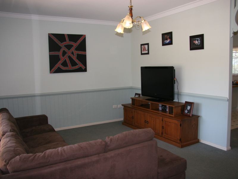 2 Walter Court, Glenore Grove QLD 4342