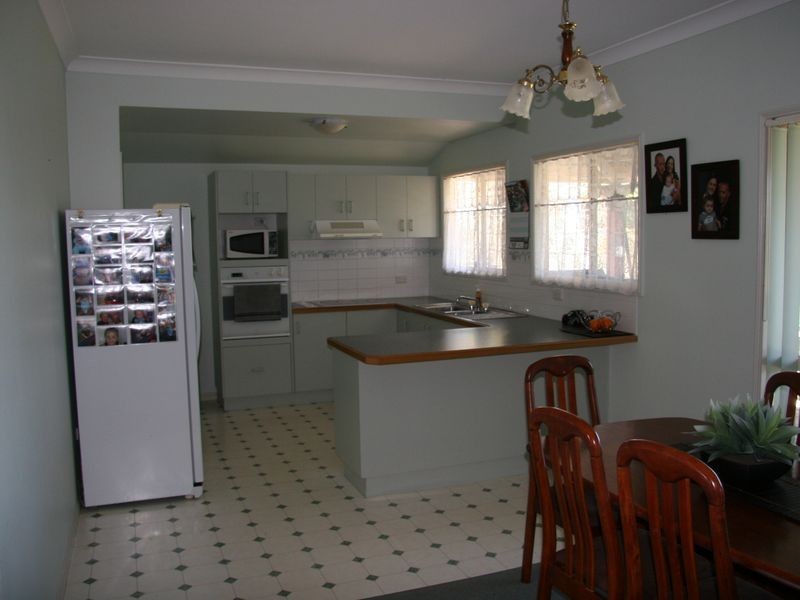 2 Walter Court, Glenore Grove QLD 4342