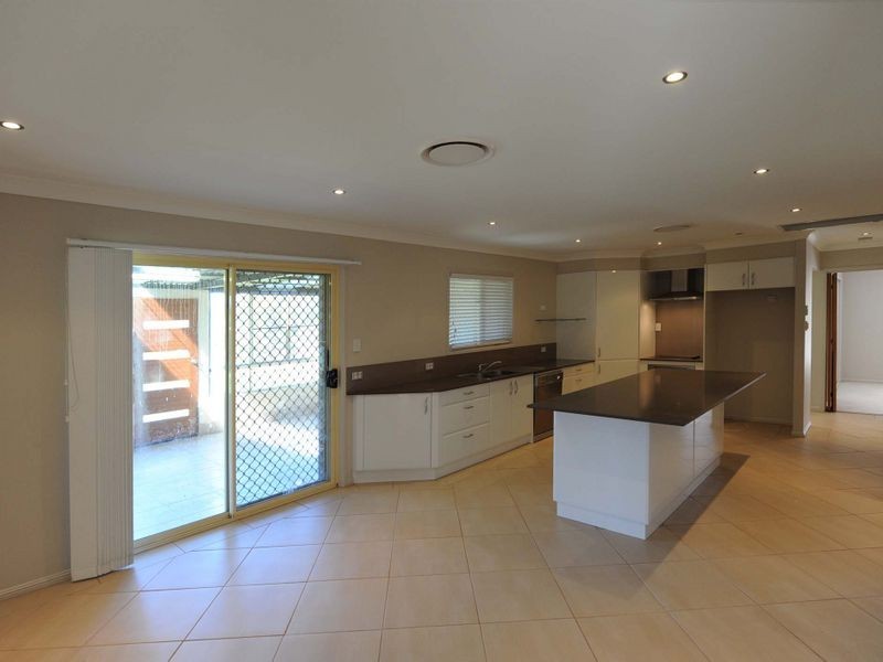 3 Foley Court, Regency Downs QLD 4341