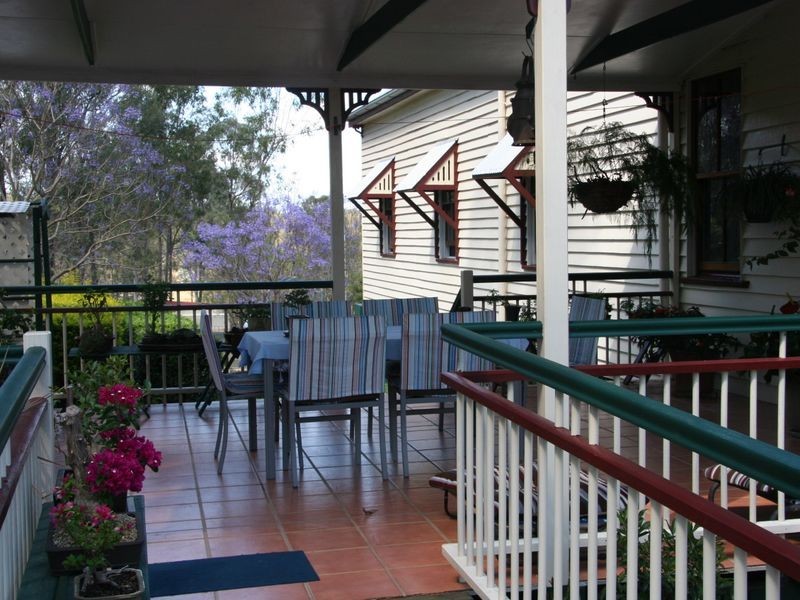 1 Cockatoo Court, Regency Downs QLD 4341